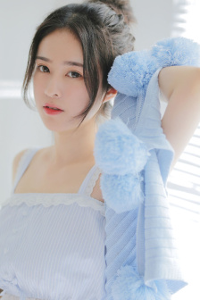 小浪蹄子蜜水噗呲噗呲的视频